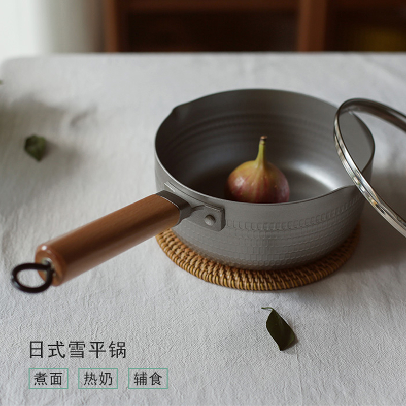 好用的高颜值不粘铝合金雪平锅