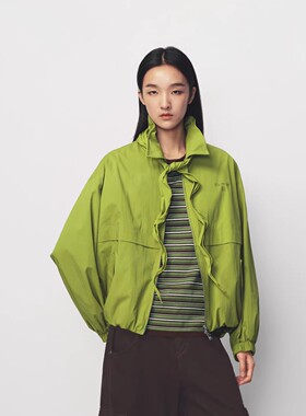 【现货】AVVENN果绿色配可造型飘巾尖头袋盖设计中长外套