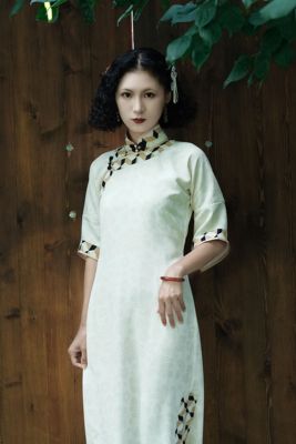 婠如秋原创秋季老照片感月份牌全开襟白色一片式无省修身宽绲旗袍