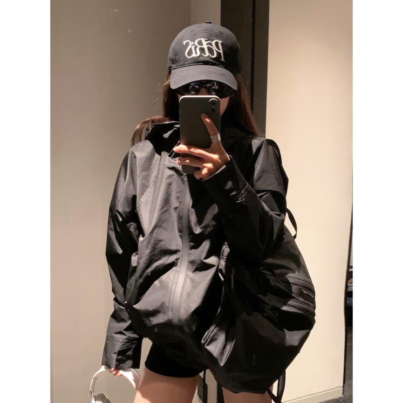 留下1992自留慵懒松弛山系户外连帽防风冲锋衣休闲外套女