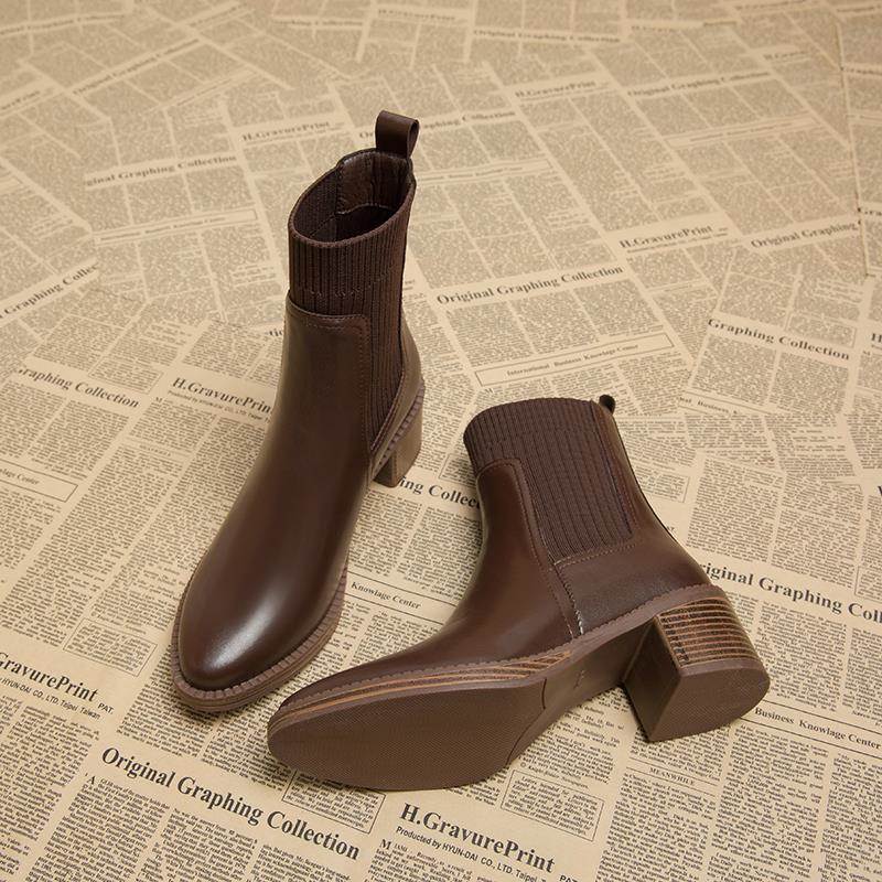 棕色复古马丁靴子女2025今年流行的袜靴爆款尖头小踝靴洋气小短靴