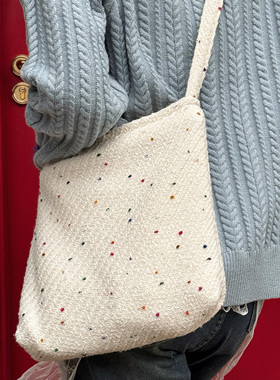 LU小众杂点羊毛呢斜挎包女大容量单肩包百搭秋冬布包可调节包包