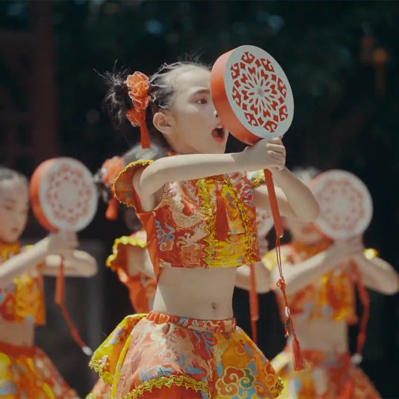 六一儿童喜庆演出服开门红