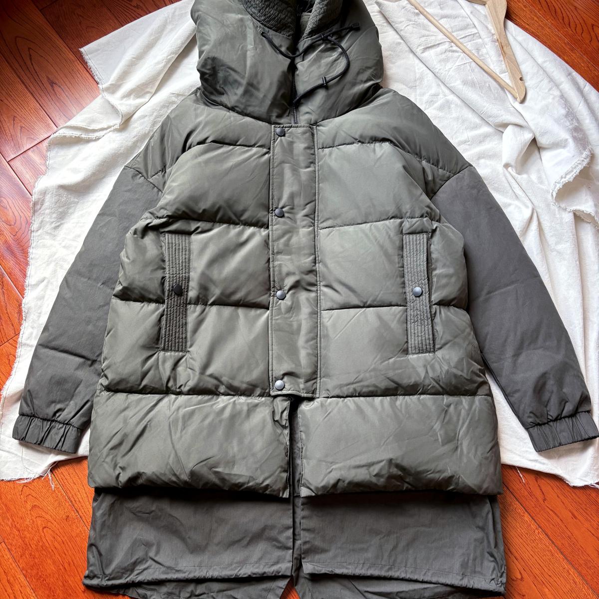 吊牌2499！加厚保暖 充绒量260+ 连帽拼接秋冬男士宽松羽绒服外套