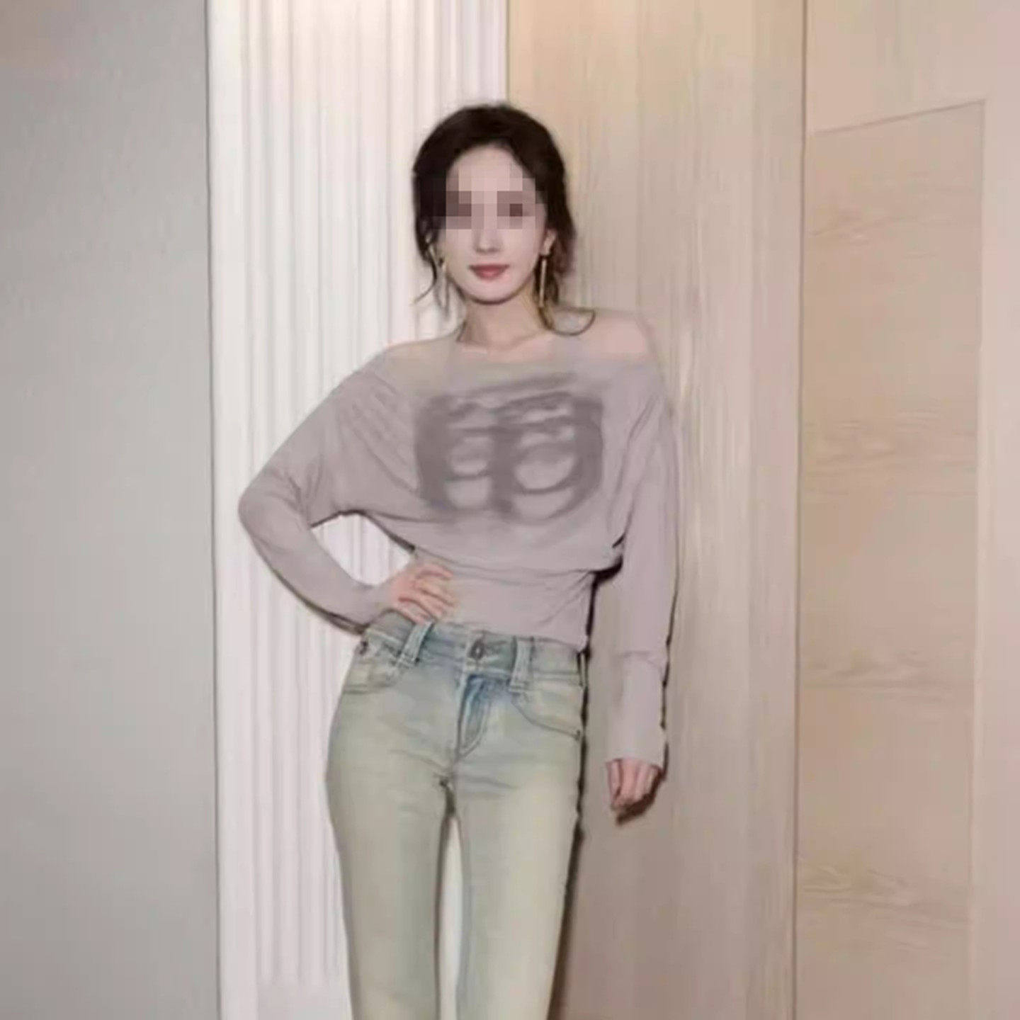 欧洲欧洲明星同款春秋一字领露肩印花挂颈长袖上衣女26通勤设计感,女装/女士精品,礼服/晚装,淘宝优惠券,粉丝福利购,淘宝优惠卷