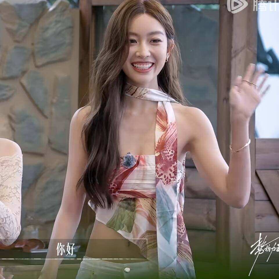原版势均力敌的我们2刘佳仪同款抹胸丝巾性感上衣女裤子套装衣服