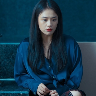 原版人之初马思纯吴飞飞同款衬衫上衣春秋v领衬衣女衣服潮