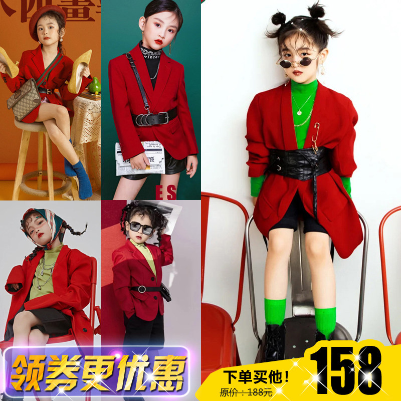潮童气质女孩肖像写真艺术照舞台走秀演出比赛写真主题红色西服装