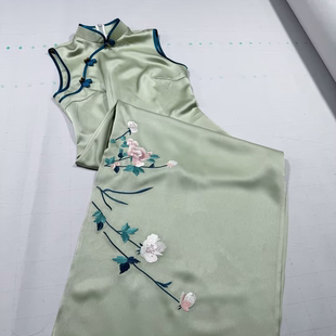 LHMknk1画报夫人原创刺绣定位花温柔显瘦显白旗袍青青子衿