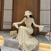 杏色蕾丝步步生莲 画报夫人原创自制蕾丝温柔扭折喇叭袖