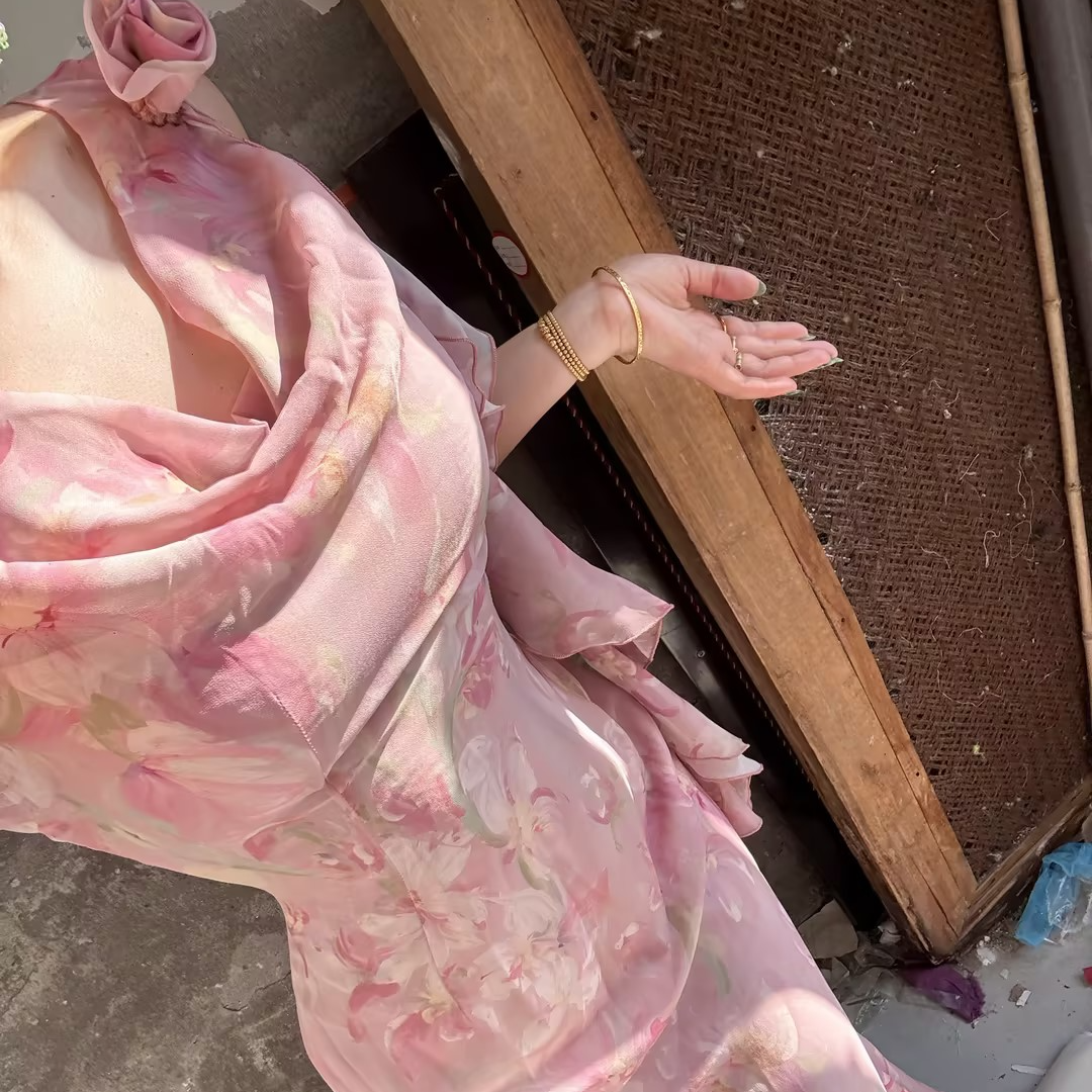 LHMknk1画报夫人温柔显白显瘦夏季碎花连衣裙荡领手工花 水仙辣辣