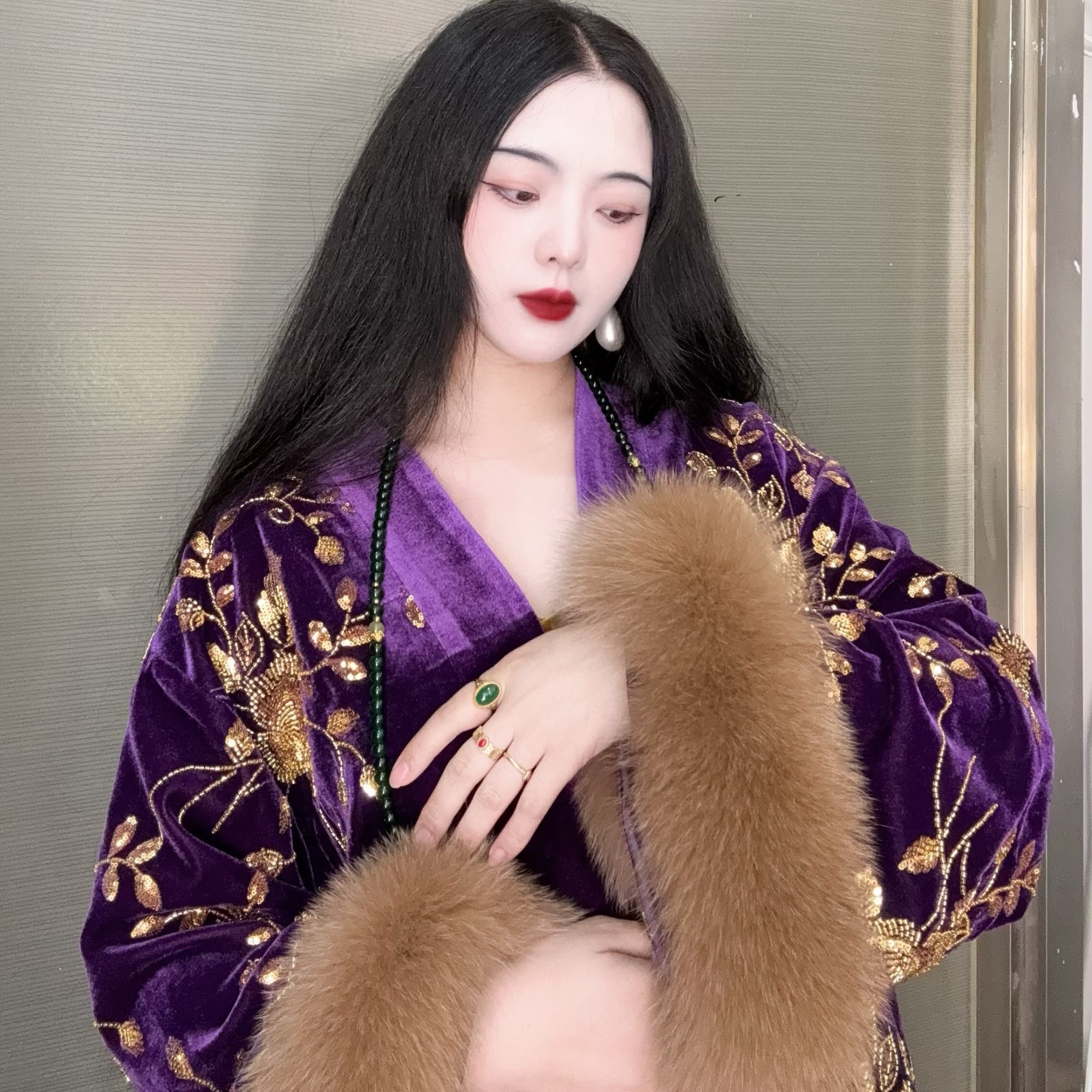 画报夫人原创自制秋冬重工钉珠狐狸毛羽绒外套 鎏金紫狐狸