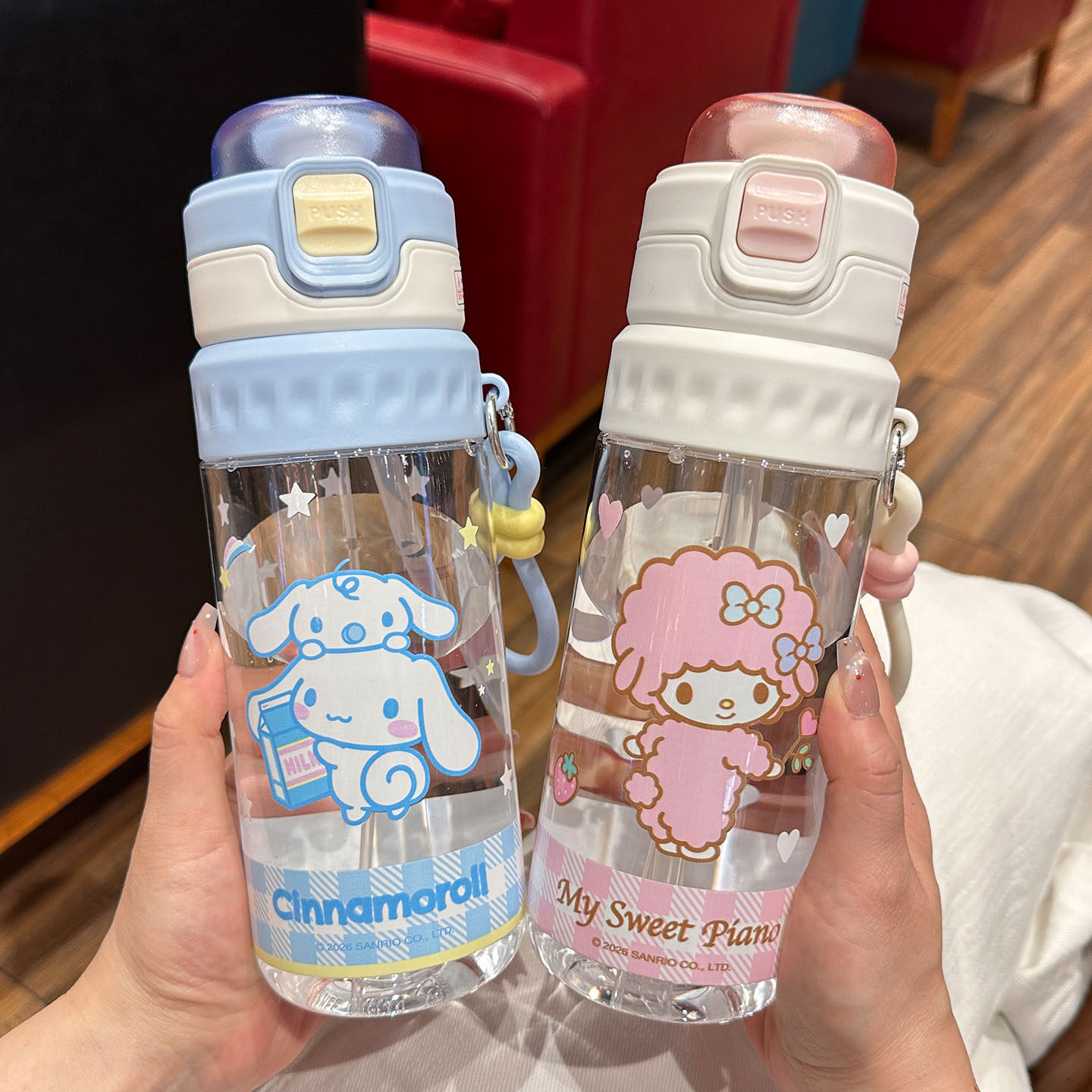 三丽鸥夏季喷雾水杯儿童上学专用双饮吸管杯便携Tritan学生水杯子