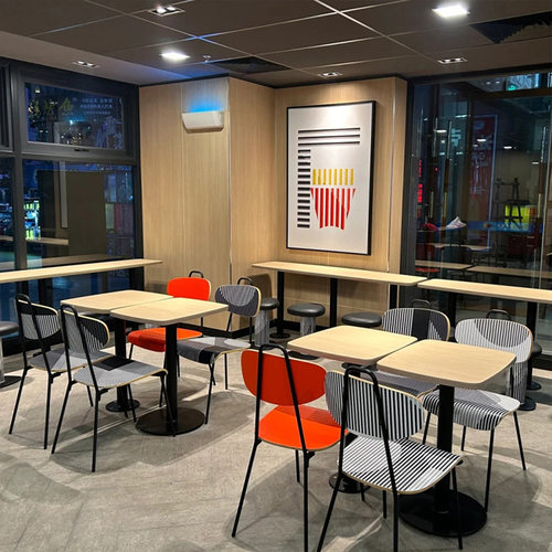 定制商用桌椅组合汉堡小吃奶茶店粉面馆麦门同款弯板靠背餐椅方桌