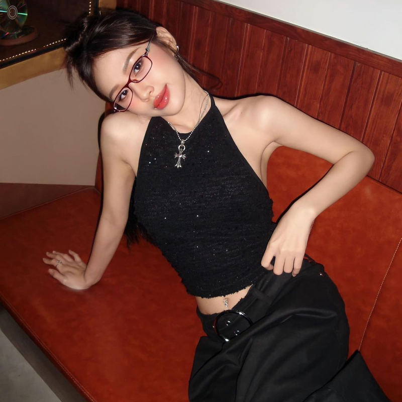 法式时髦小性感气质修身吊带女