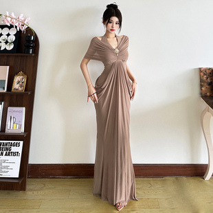 #Sisjuly#法式优雅名媛 镶钻bling装饰褶皱垂坠设计挂脖连衣裙女