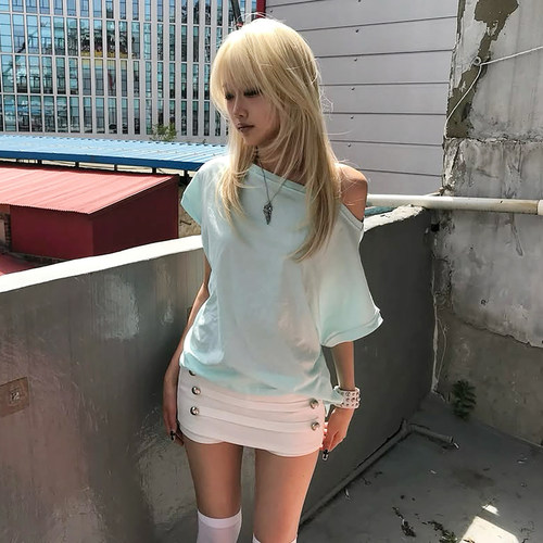 简约时尚纯色百搭斜肩短袖T恤女