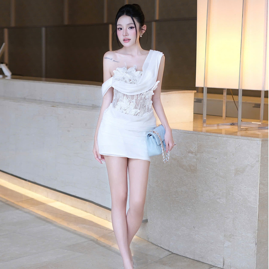 #Sisjuly#花田梦境性感蕾丝拼接 透视感不规则斜肩包臀连衣裙女秋