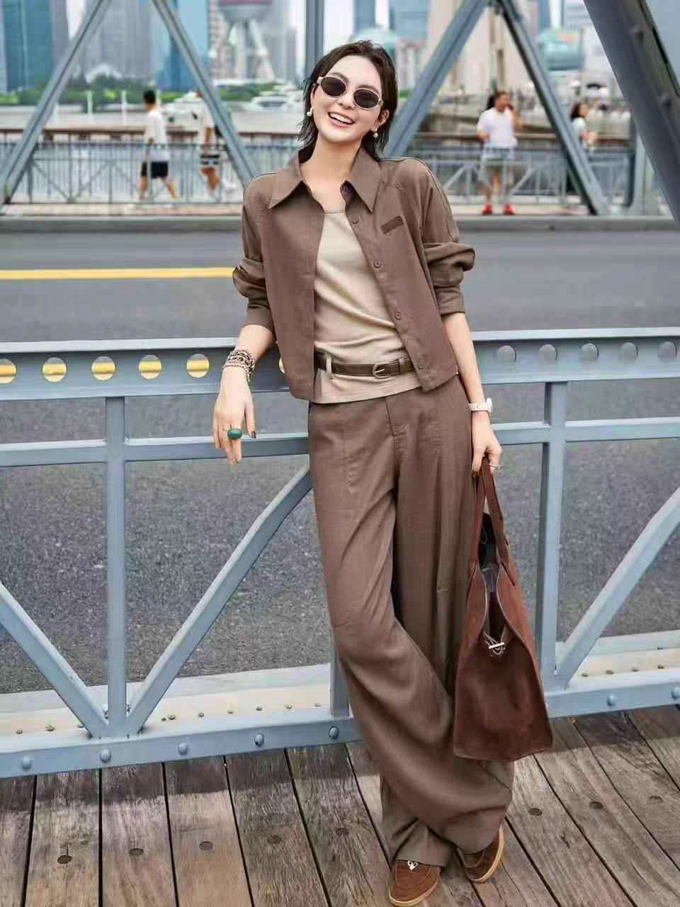 2026秋季气质翻领短外套阔腿裤女