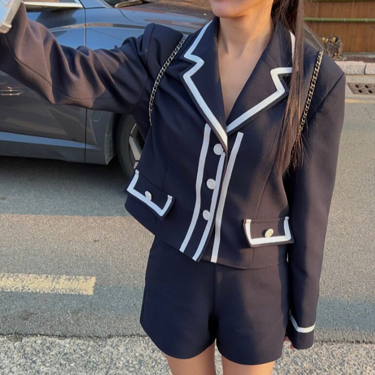 韩国chic2026秋季新品小香风洋气长袖外套上衣气质西短裤套装女