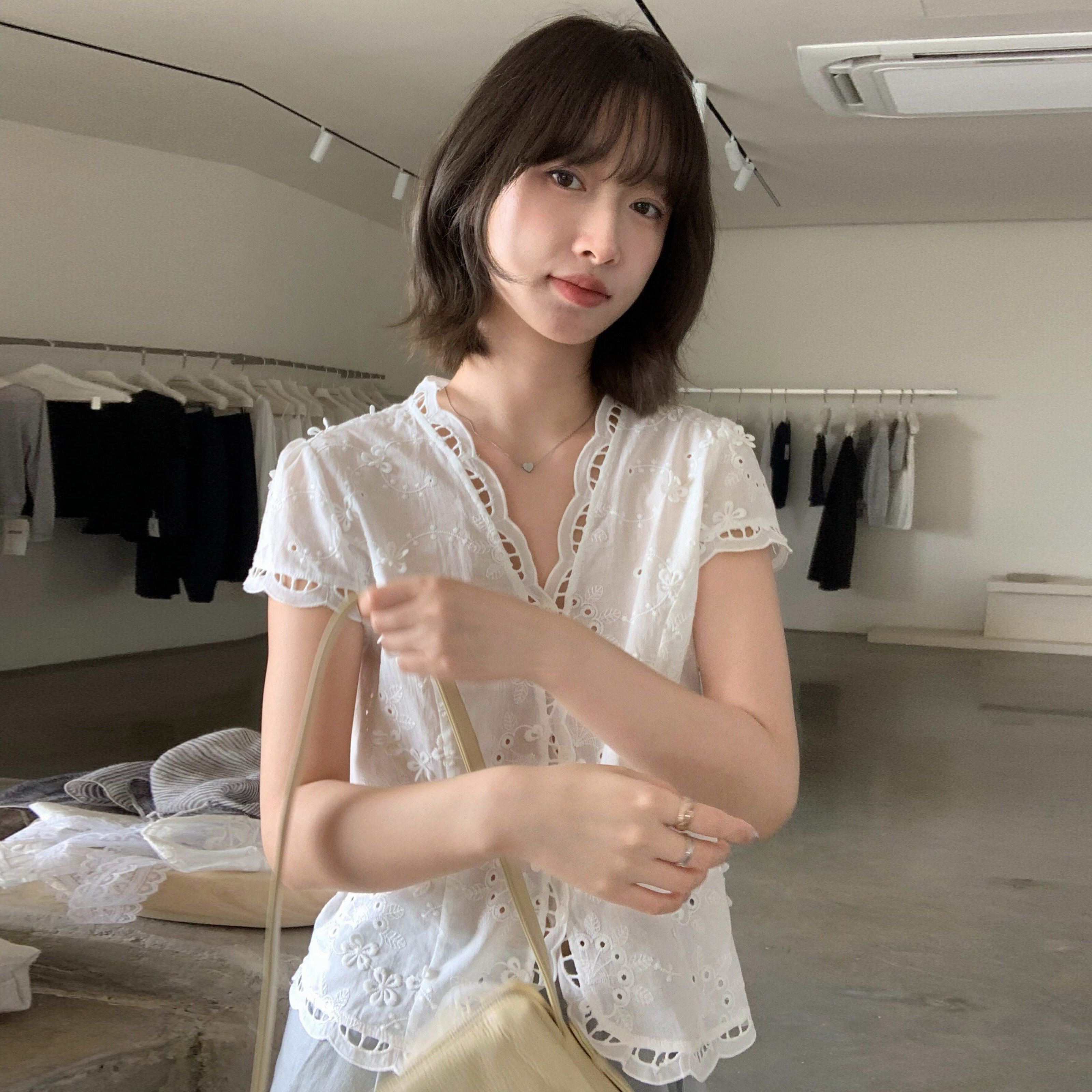 韩系气质温柔甜美重工精致刺绣钩花镂空衬衫女短袖上衣2026夏季新