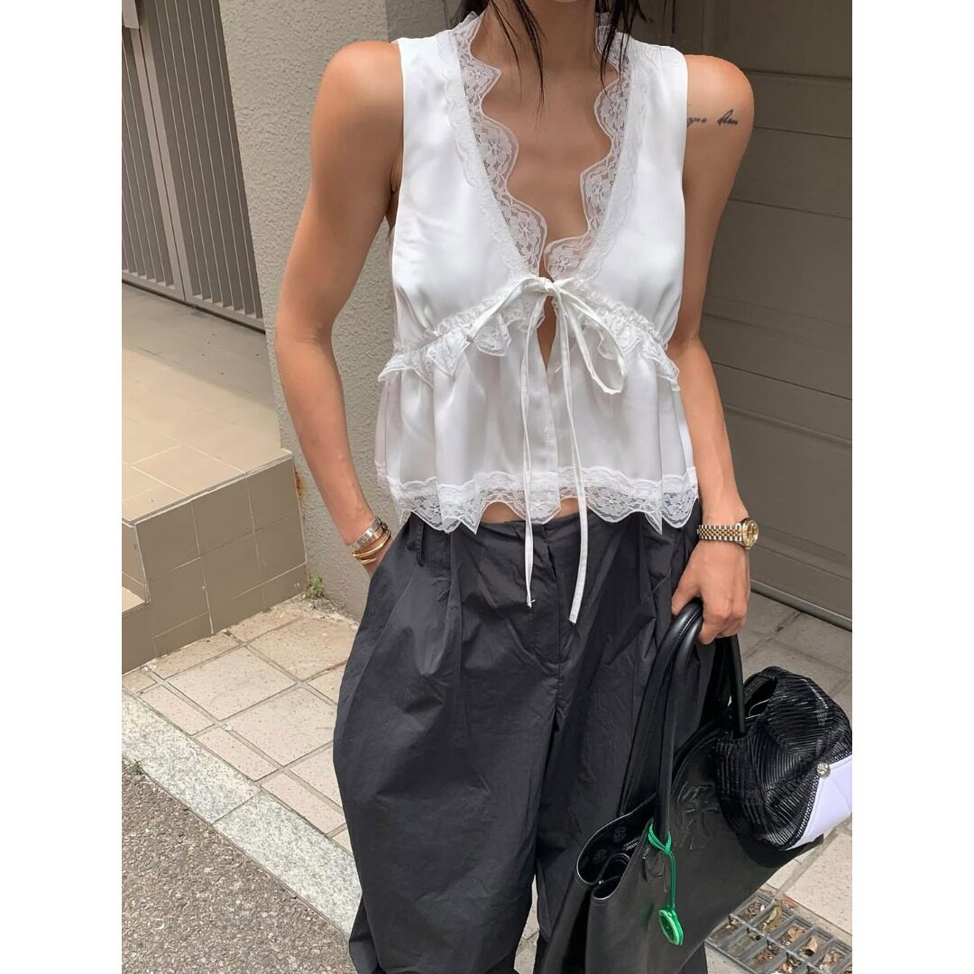 韩国气质V领刺绣钩花拼接花边叠穿微透蕾丝衫背心女2026夏季新品