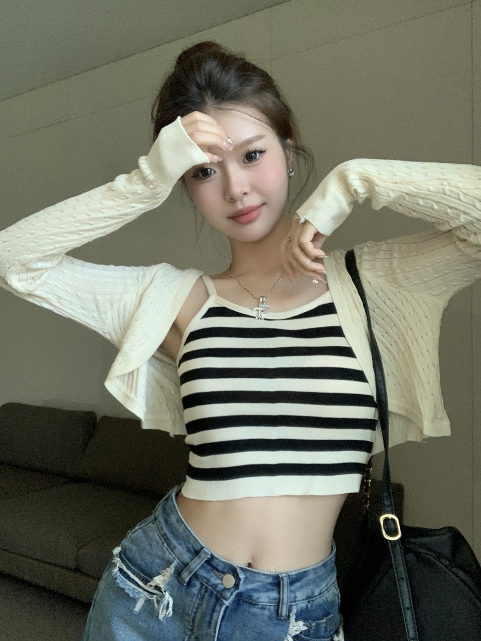 辣妹爵士舞上衣设计感小众条纹短款毛衣无袖针织背心外穿