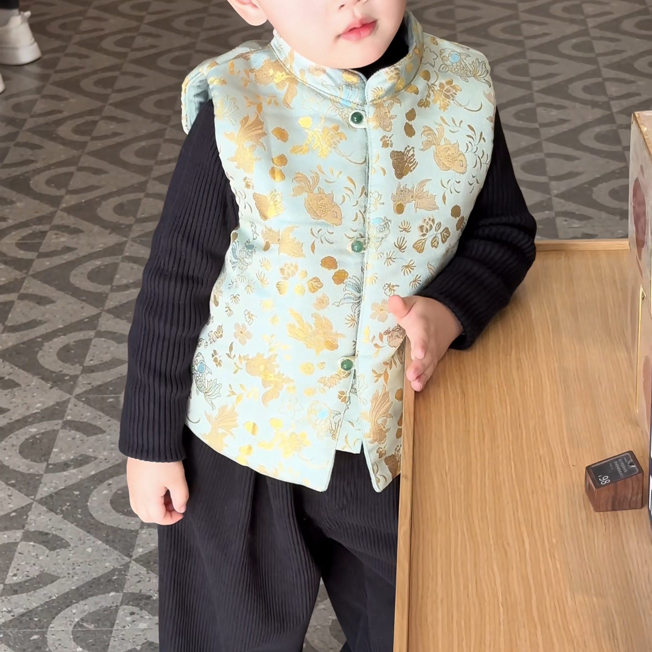 新中式男童装熊猫拜年服男童马甲女童冬装宝宝过年喜庆保暖衣服