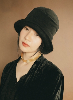 MING 午夜点燃 l 原创20年代复古黑色长毛檐钟形帽秋冬不规则盆帽