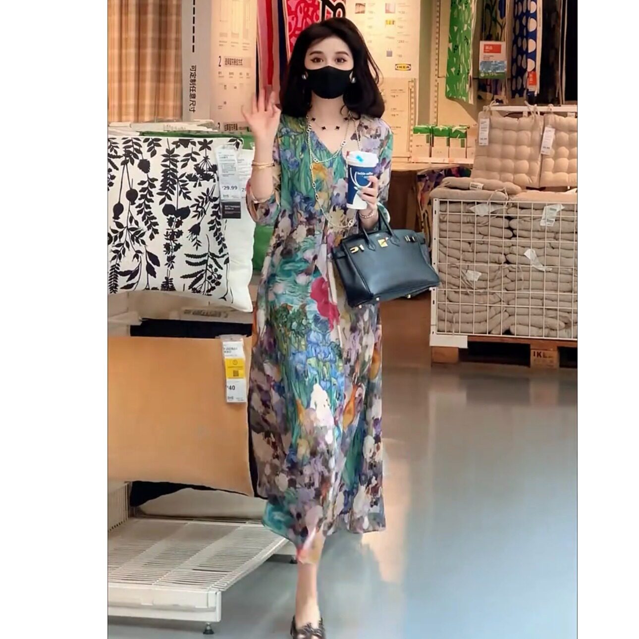高品质真丝桑蚕丝显瘦印花连衣裙夏新款中长款七分袖V领女度假风