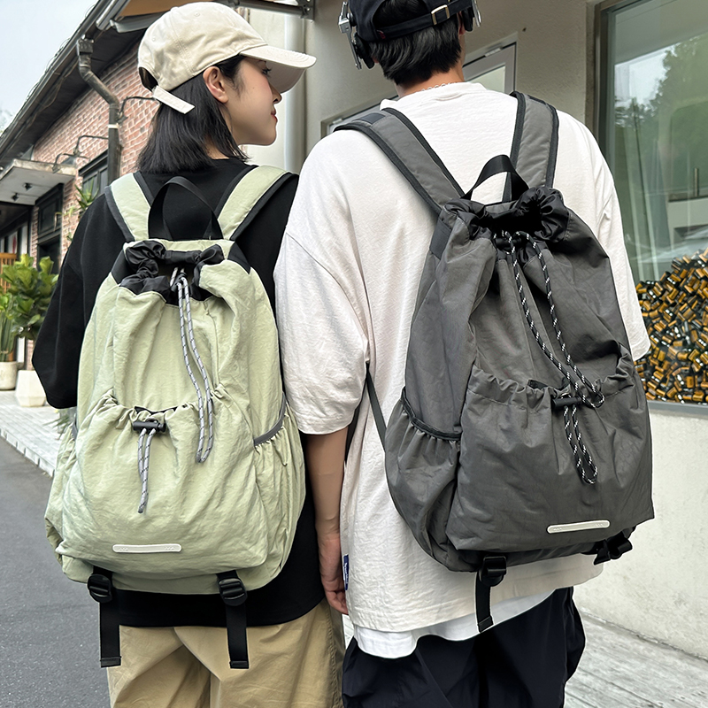 书包女新款2025初中大容量登山包