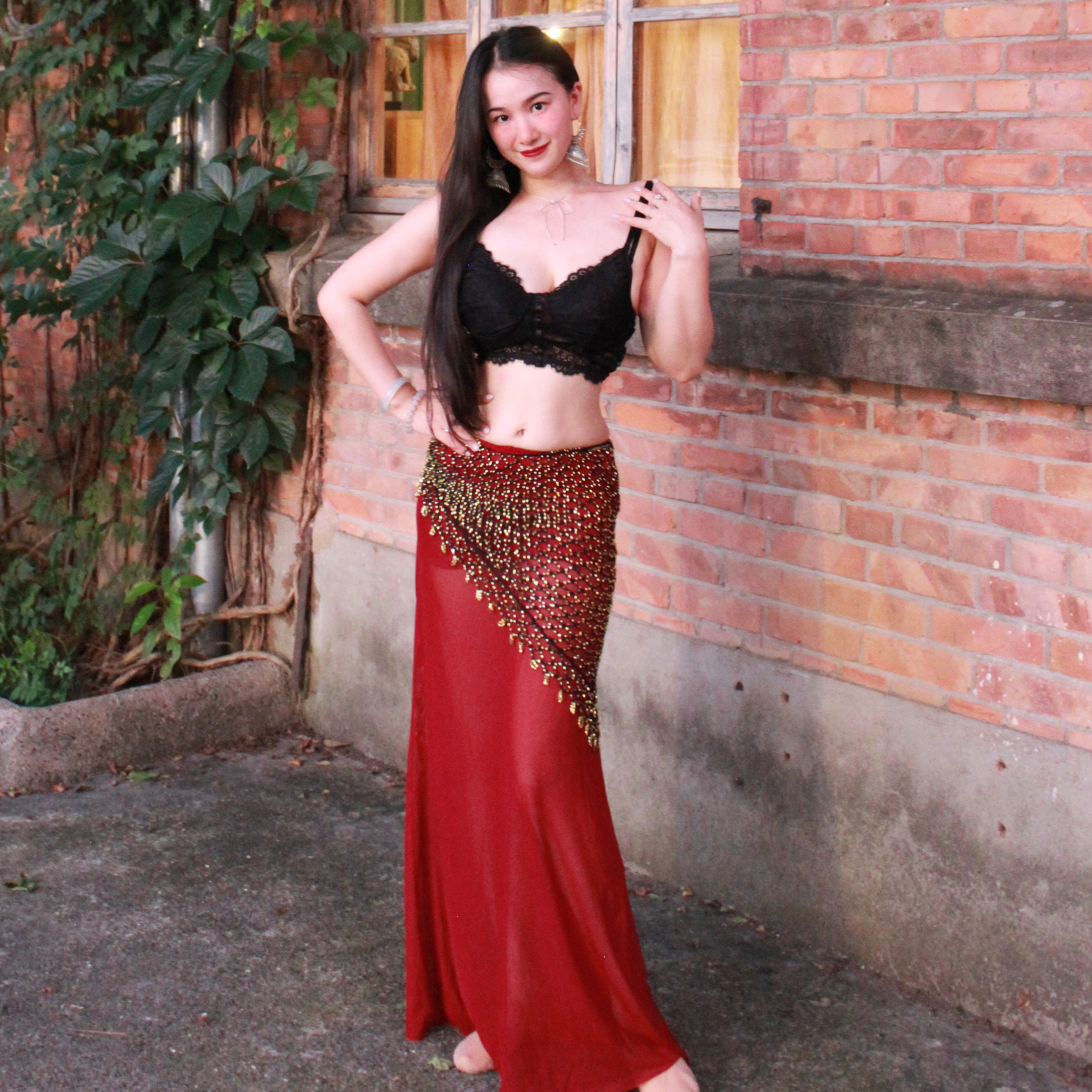 佐寒梦璐肚皮舞新款高级黑红演出套装显瘦表演服性感气质班服大码