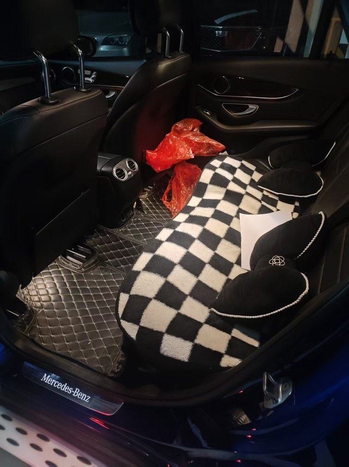 1月20日常州奔驰牌BJ6486K4AL6小型普通客车一辆网络拍卖公告