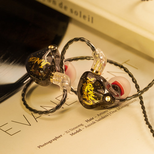 威泽游戏电竞有线耳机听声辩位