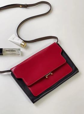 二手商品不退不换M@rni玛@尼红黑拼色信封包