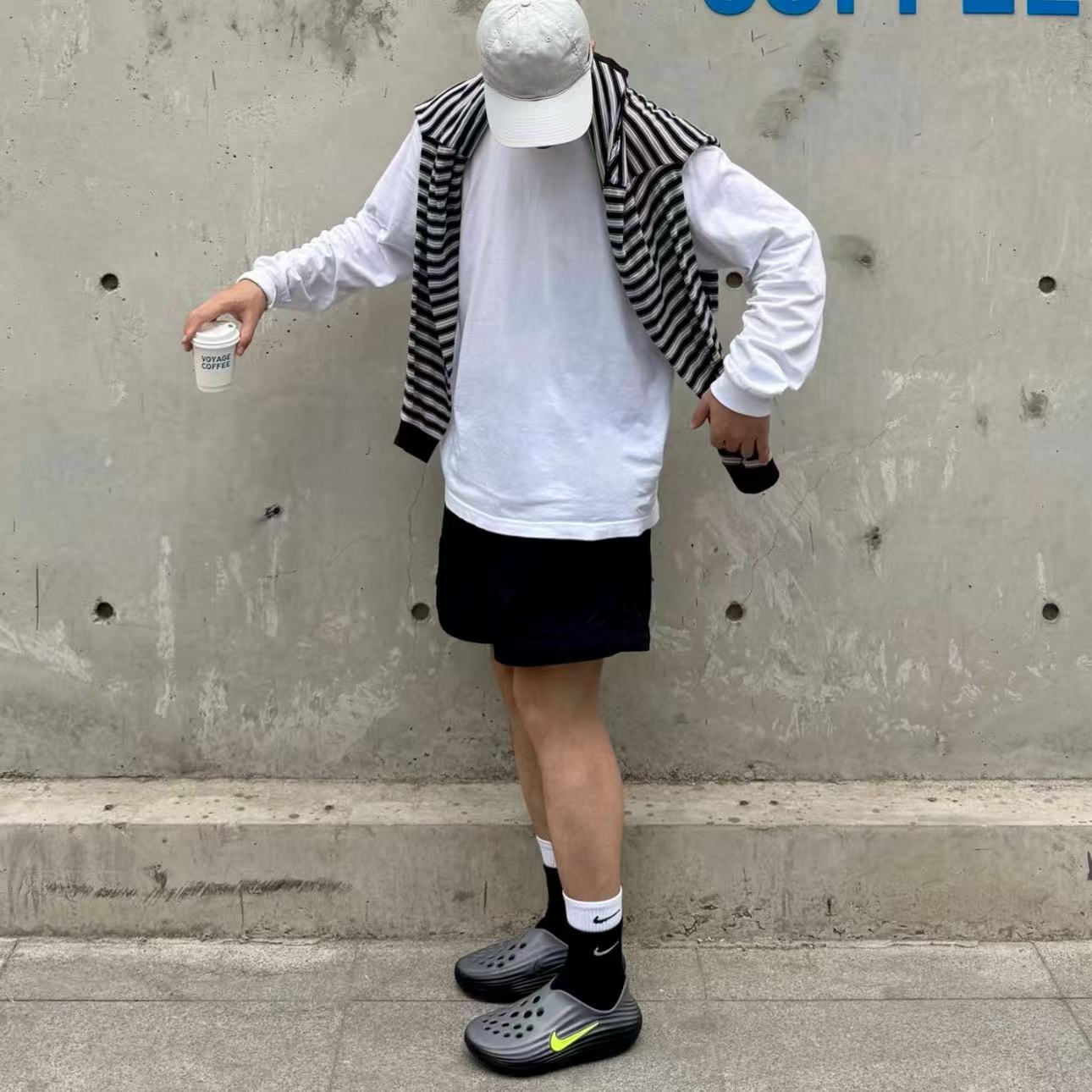 Nike ReactX Rejuven8 舒适时尚 洞洞鞋 男款 黑绿HV5060-003