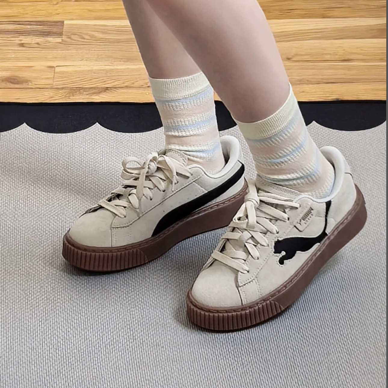 PUMA彪马 牛剖层革人造革 百搭休闲低帮板鞋女款米黑397233-02