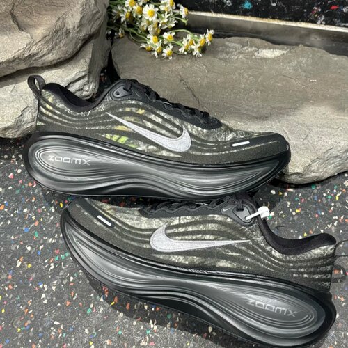 Nike Air Zoom Max 18舒适百搭低帮休闲跑步鞋男款黑色