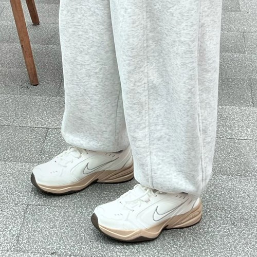 耐克Nike Air Monarch 4舒适百搭低帮生活休闲鞋男款白色