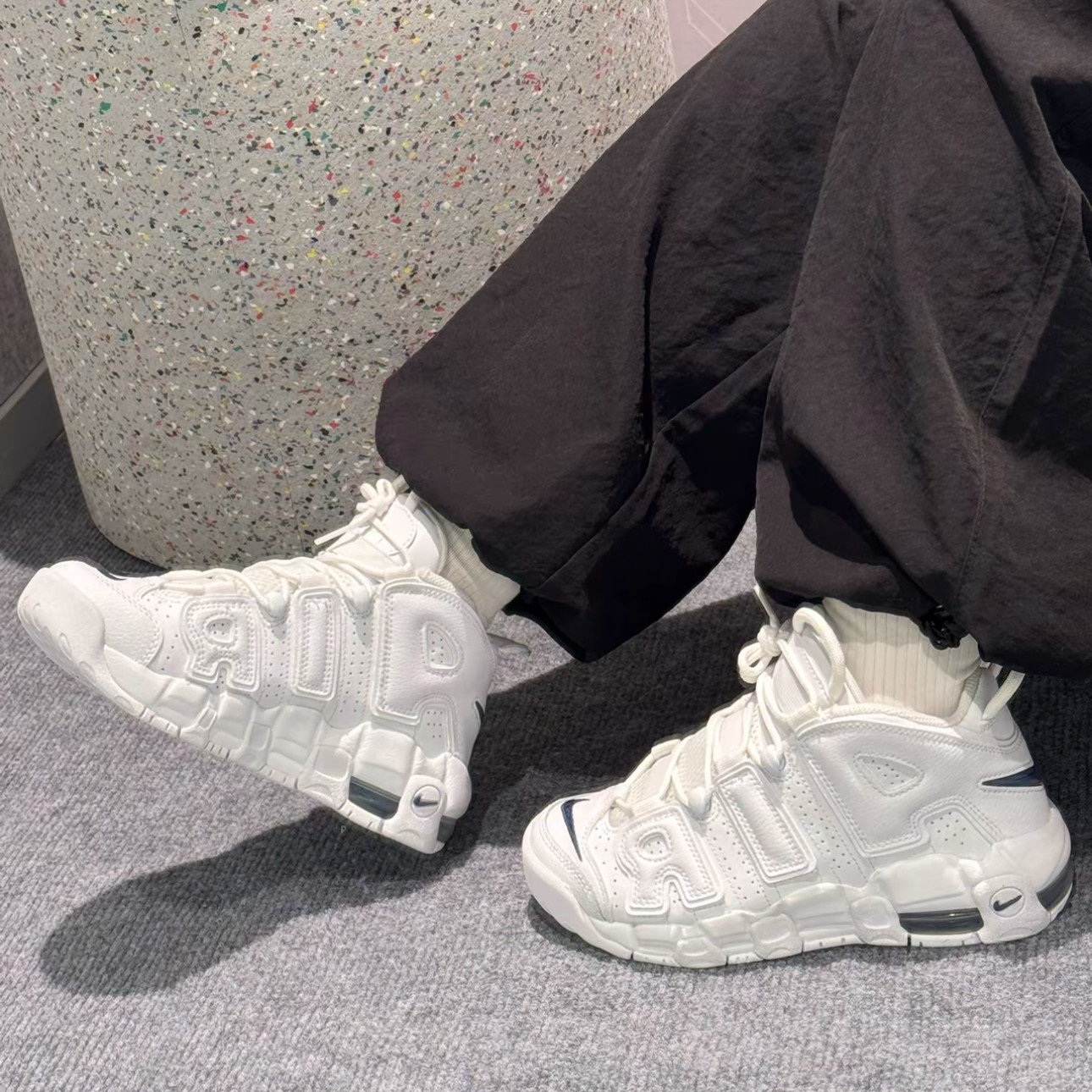 Nike Air More Uptempo皮蓬大AIR防滑减震耐磨中帮儿童篮球鞋白色