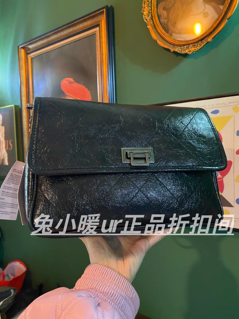 现货正品URBAN REVIVO24冬新款女士时尚翻盖单肩斜挎包UAYB40062