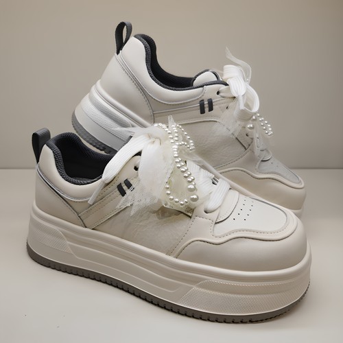 蜘蛛王2025秋季新款厚底板鞋