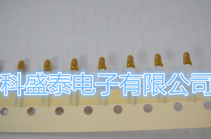 TAP105K025SRW  AVX   美国原装 直插编带钽电容 25V1UF