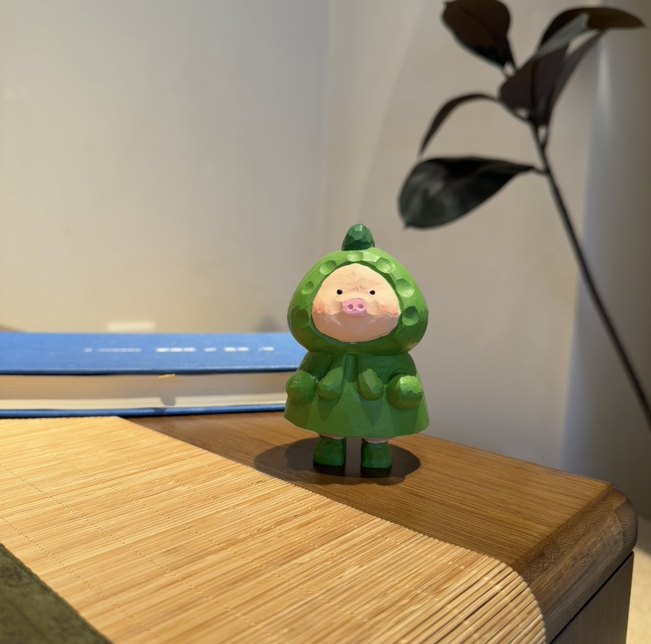恐龙猪猪手工木雕小摆件木质雕刻趣味可爱书桌面装饰品学生礼物