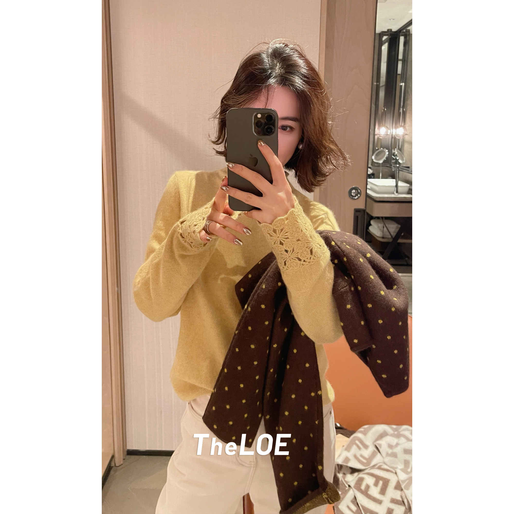 骆衣衣TheLOE/羊毛+兔毛圆领百搭镂空袖子套头长袖针织衫