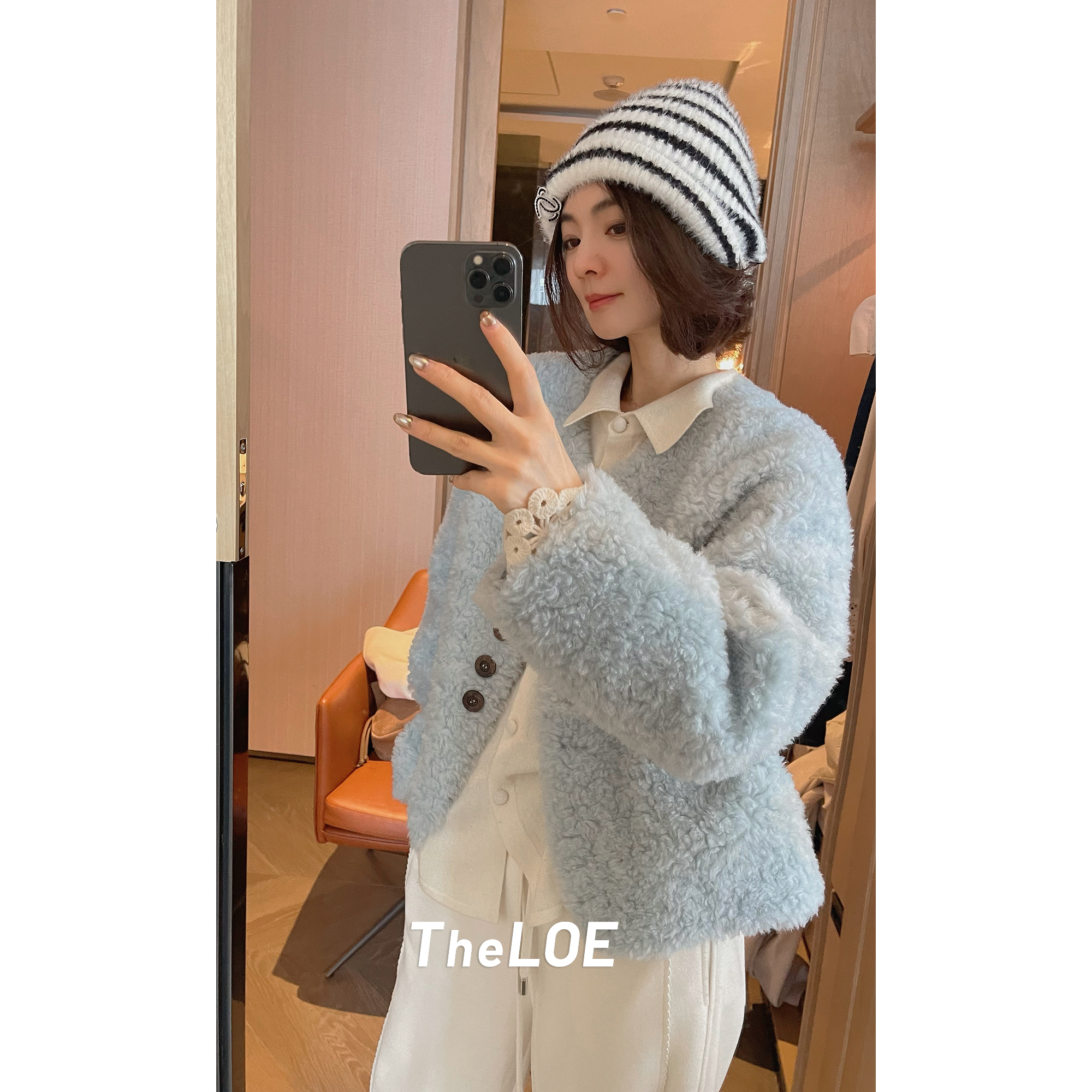 骆衣衣TheLOE/740g克重纯羊毛圆领单排扣减龄外套