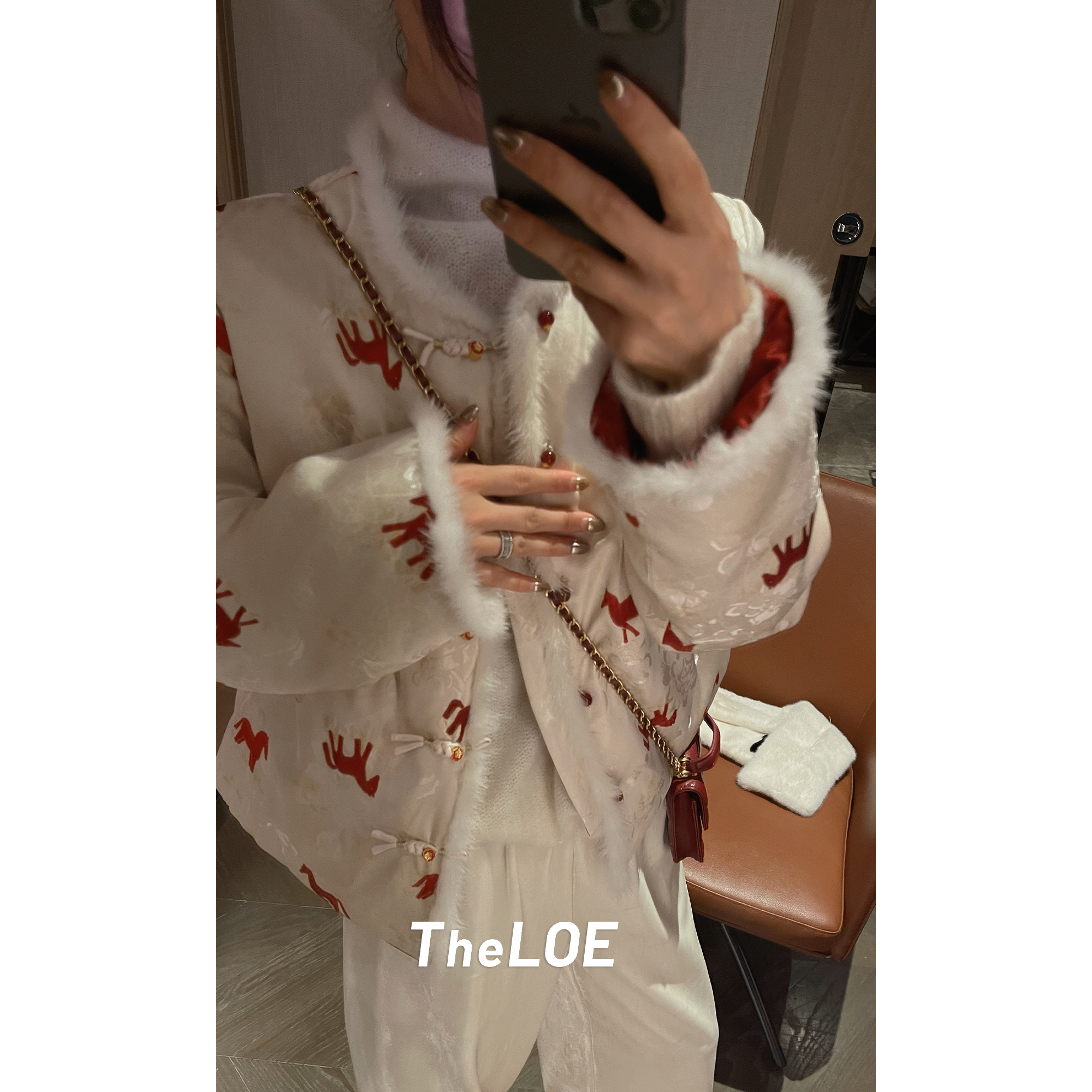 骆衣衣TheLOE/90白鸭绒百分人丝小马圆领新中式羽绒外套