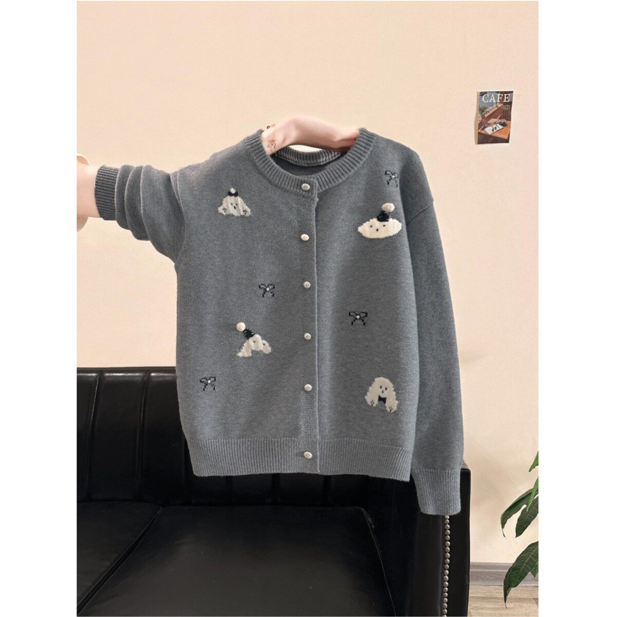 卡通提花灰色毛衣开衫女2026春季新款外穿减龄针织衫外套上衣洋气