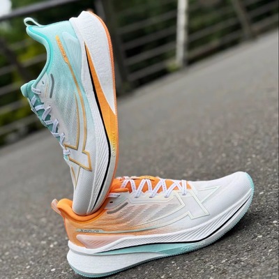 特步两千公里三代男女跑步运动鞋