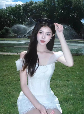 TZ4190法式温柔风白色玫瑰花连衣裙女夏洋气减龄收腰显瘦抹胸短裙